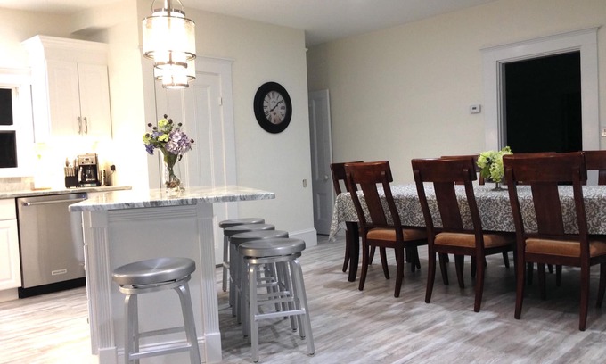 West Dennis House | Central AC family friendly modern 7 BR Sea Captain home steps to S.Village Beach
