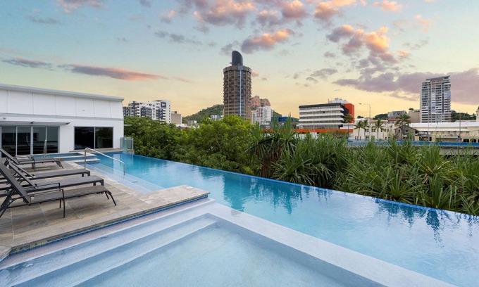South Townsville Apartment | Central Apartment in South Townsville1 Bed 1 Bath Apartment