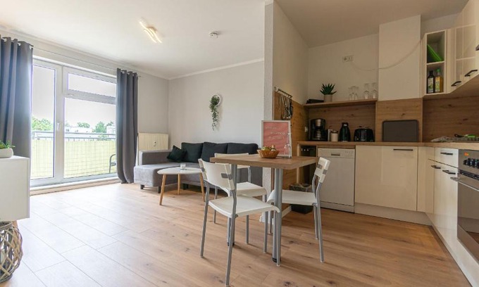 Cottbus Apartment | Central Apartment, 55m2, Kitchen, Washer, Netflix, Parking
