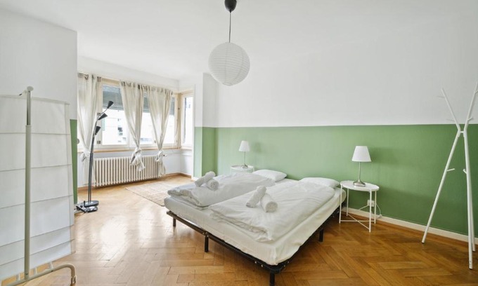 Sihlfeld Apartment | Central Apartment for City Explorers 222