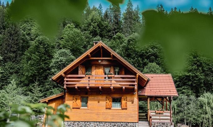 Varsag Ski Chalet | Central Chalet