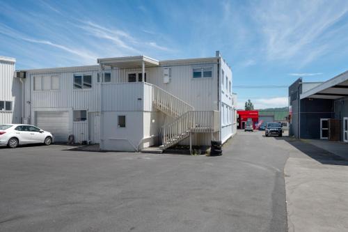 Taupo House | Central Comfort - Lake Taupo Holiday Home