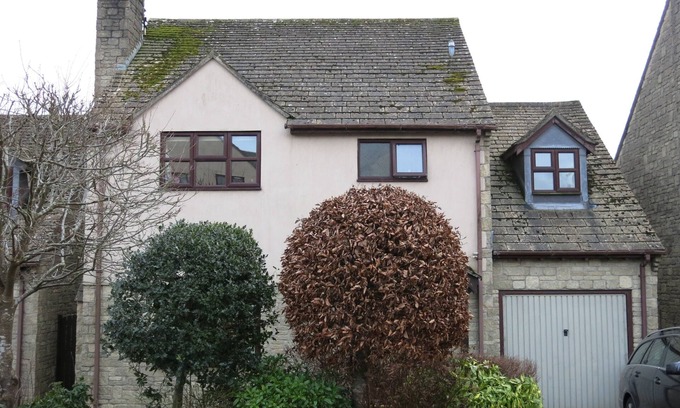 Northleach House | Central Cotswold house in beautiful location