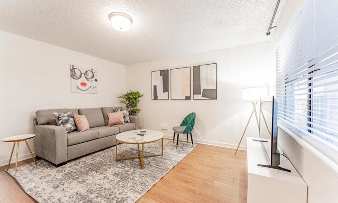 Brentwood Apartment | Central Extended Stay 2BR Apartments