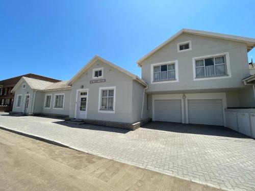 Vineta Apartment | Central Family Holiday Cottage