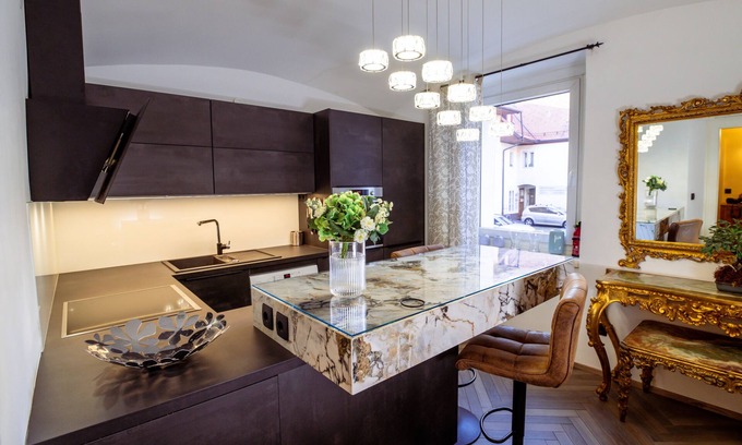 Ljubljana City Centre Apartment | Central Living Vegova - with parking