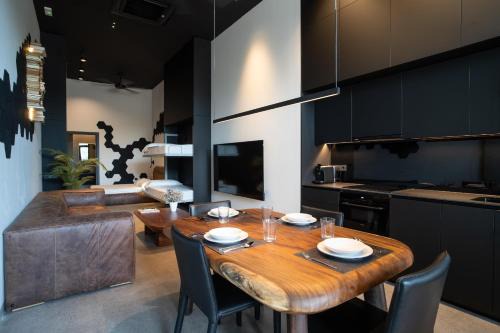 Les Tendetes Apartment | Central loft 60 m2 ideal for small families