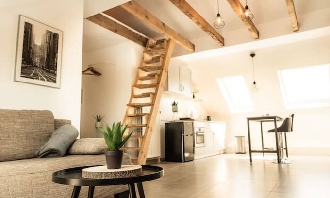 Nordhorn Apartment | Central studio - loft with WLAN & parking space