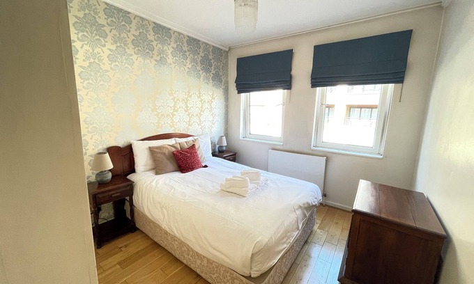 Royal Borough of Kensington and Chelsea Apartment | Central Sunny Sanctuary | 1 Bed | Kensington