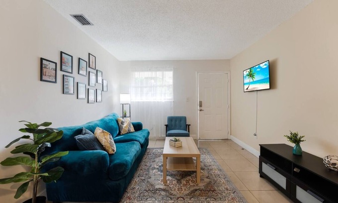 East Little Havana Apartment | Centrally Located 2BR Apt in Miami with Parking, Near Highways