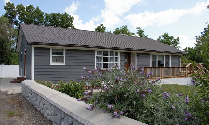 Rock Stream Cabin | Centrally Located Cottage Near Watkins Glen - FALLFEST