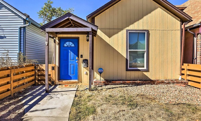 Lincoln Park House | Centrally Located Denver Home w/ Private Yard