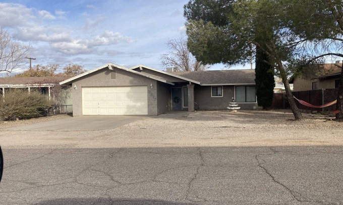 Kingman Cottage | Centrally located, fenced backyard, and pets welcome! Enjoy Hualapai mountains!