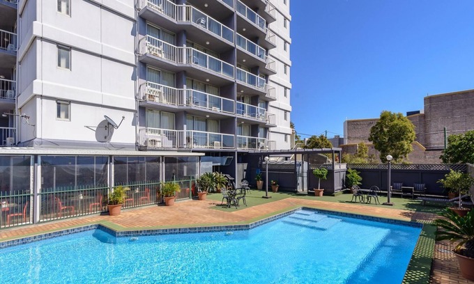 Gladstone Apartment | Centrally located one bedroom apartment
