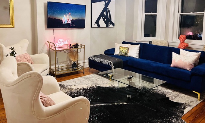 Fan District Apartment | Centrally located to everything! 2 bedroom near VCU fan district