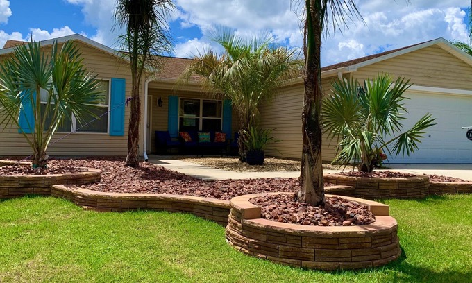Duval House | Centrally Located Family Friendly - one gas golf cart, seats 4 - coastal themed