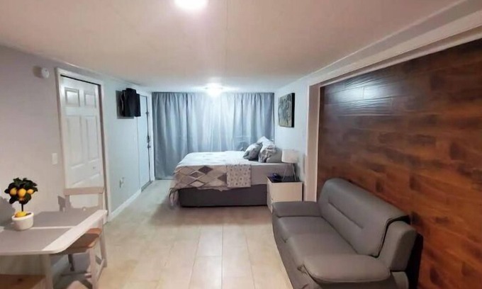 Egypt Lake-Leto House | Centrally/Private apartment in Tampa Clean/Quiet