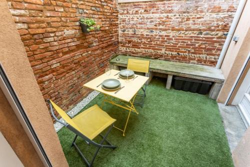 Saint - Michel Apartment | Centre ville au calme-Terrasse-parking-