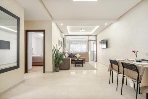 Tangier Apartment | Centre Ville de Tanger, proche de la Plage et Gare