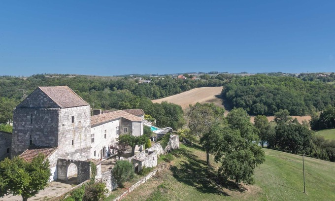 Saint-Martin-de-Beauville Villa | Château de Galaup - Five Bedroom Villa, Sleeps 10