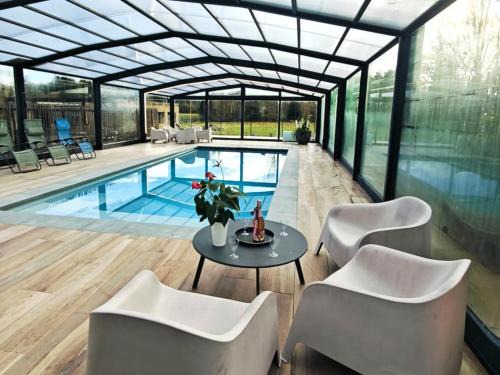 Beauraing House | Château-ferme de Pondrome