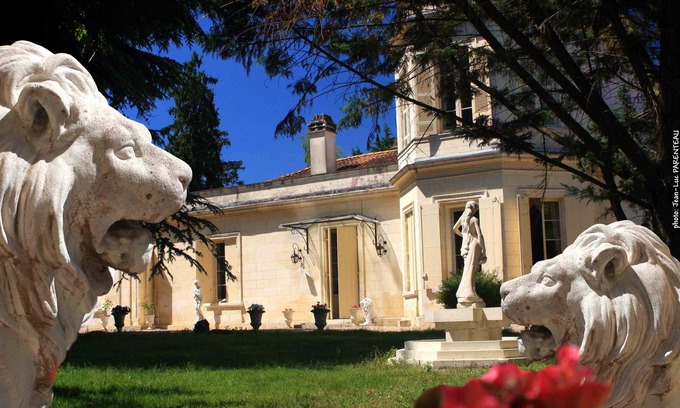 Montussan House | Château la Moune