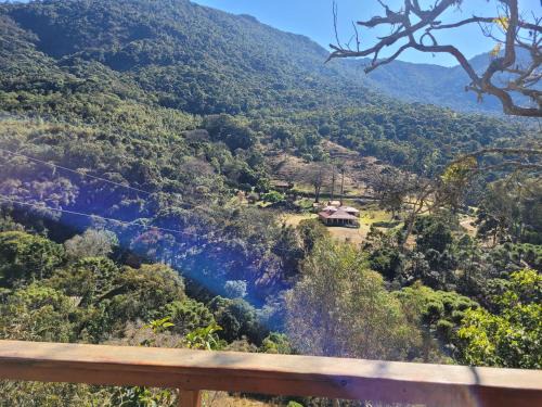 Itamonte Ski Chalet | Chalé da verde