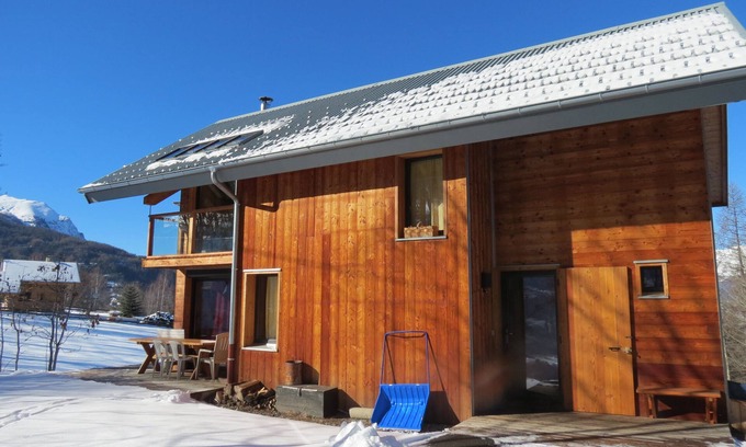 Les Sagnieres Ski Chalet | Chalet 6-12 peoples, South of France, Crots near Embrun Serre Ponçon Lake