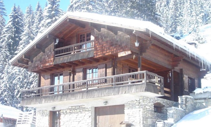 Manigod Ski Chalet | CHALET 6 PEOPLE ON THE TRACKS