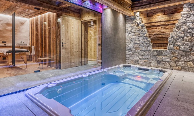 Livigno Ski Chalet | Chalet "Akchalet Akon" with Mountain View, Heated Indoor Pool & Wi-Fi