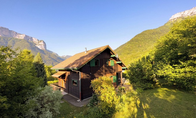 Alex Ski Chalet | ⁂ Chalet Alizée · Nature, lake and mountains ⁂