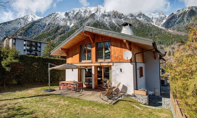 Chamonix-Mont-Blanc Ski Chalet | Chalet Arve- Central Chamonix - Sleeps 10 - Alpes Travel