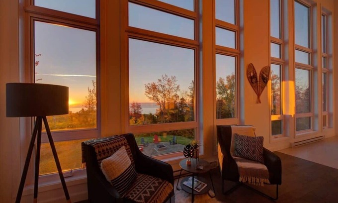 Saint-Joseph-de-la-Rive Ski Chalet | Chalet Le Ô Vitré spa