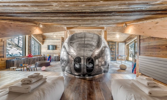 Les Brevieres Ski Chalet | Chalet Carte Blanche - Tango Charlie