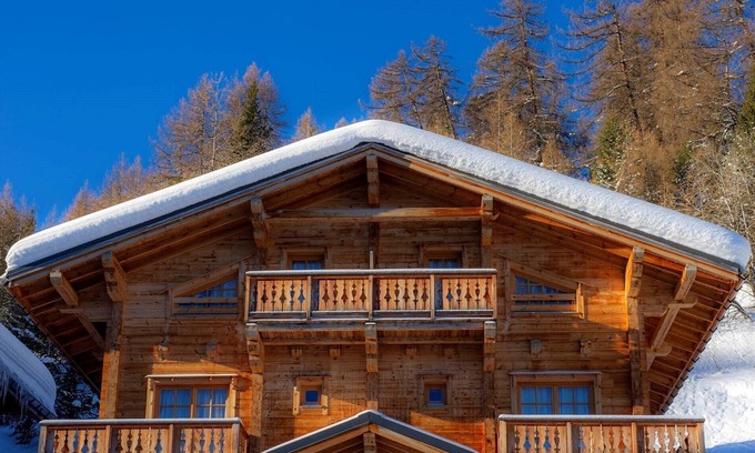 La Roche Ski Chalet | Chalet classique et spacieux, proche des pistes !