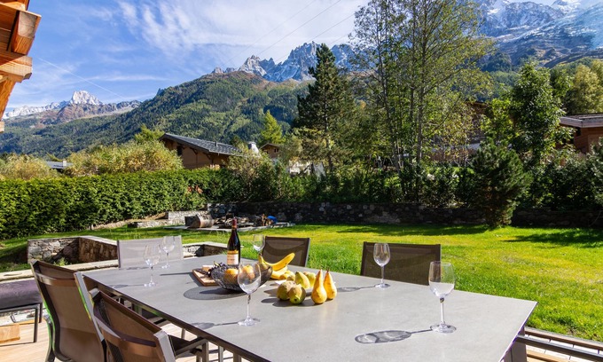 Les Bossons Ski Chalet | Chalet Cristal de Roche, Chamonix, France