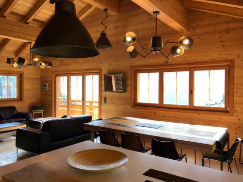 Saint-Luc Ski Chalet | Chalet d'en Haut