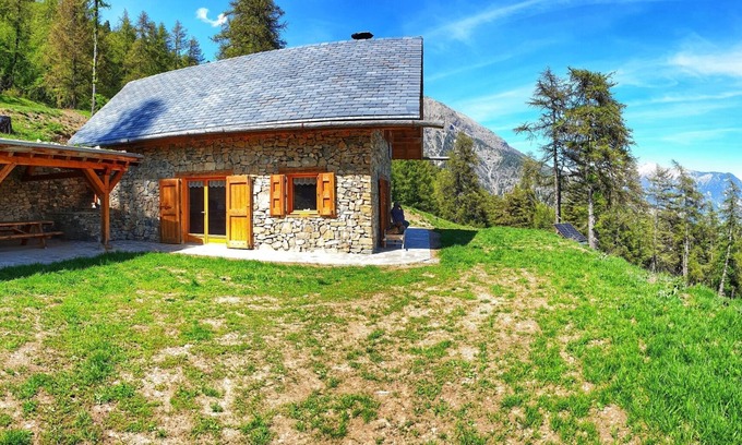 Chateauroux-les-Alpes Ski Chalet | Chalet D'alpage La Muande Dou Jousé Dans le Bassin Embrunais