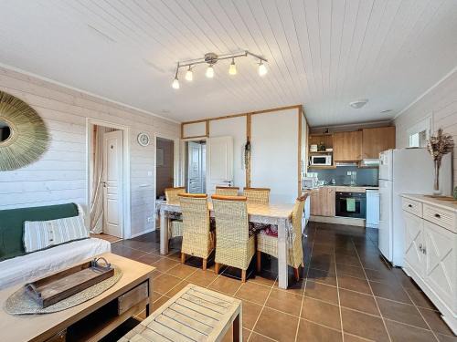 Saint-Germain-de-Tallevende-la-Lande-Vaumont Ski Chalet | Chalet de la Butte aux Cerfs