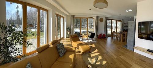 Tatranska Lomnica Ski Chalet | Chalet Deer Trail Tatranská Lomnica