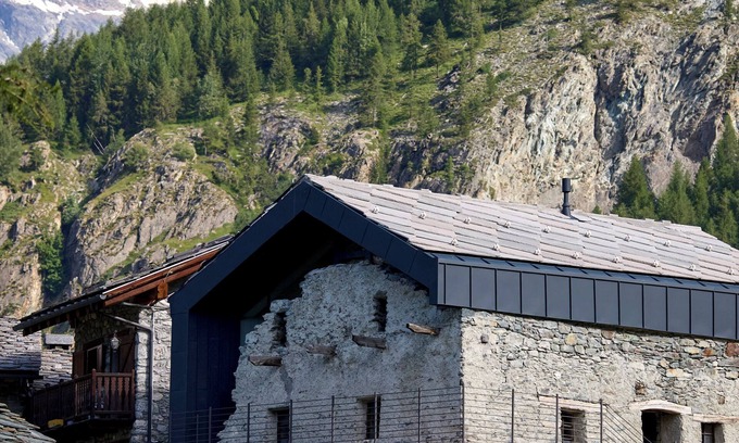 Valtournenche Ski Chalet | Chalet EXCLUSIVE use, ski in ski out, in the Matterhorn Ski Paradise area