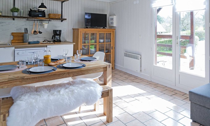 Auquainville Ski Chalet | chalet-gîte 6 pers. Normandy Heated swimming pool from mid-May to September