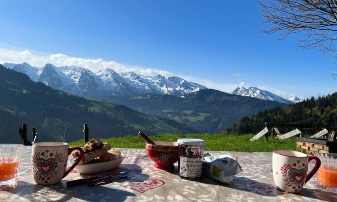 Le Grand-Bornand Ski Chalet | Chalet Heidi 5 Personnes, Votre Coup de Coeur Authentique au Grand Bornand!