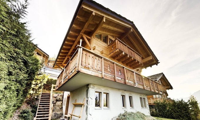 Saint-Pierre-de-Clages Ski Chalet | Chalet in 4 Valleys near Ski Lift