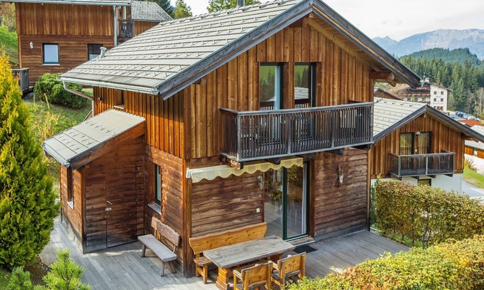 Annaberg im Lammertal Ski Chalet | Chalet in Dachstein West with shared pool