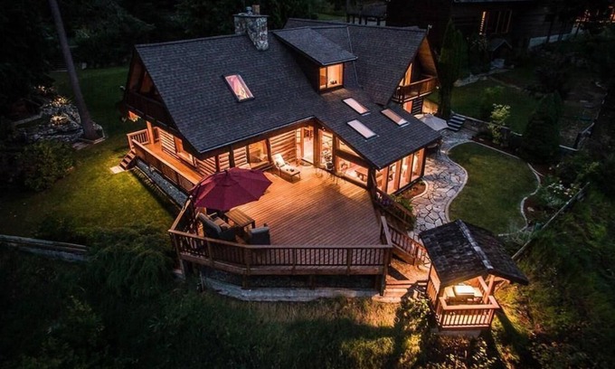 Beasley Ski Chalet | Chalet in "The Woods”