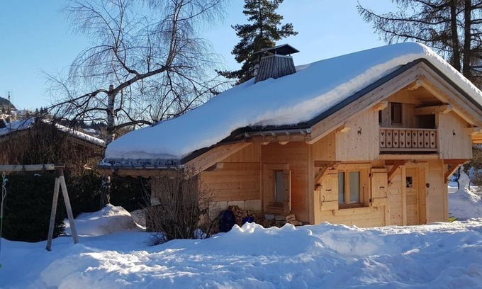 Les Carroz-d'Araches Ski Chalet | Chalet Individuel Savoyard au Centre du Village