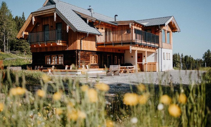 Villach Ski Chalet | Chalet Knappenhütte