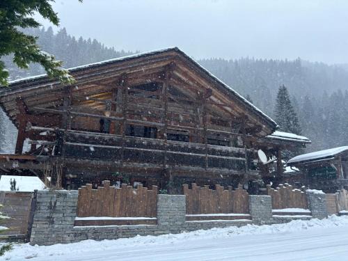 Montriond Ski Chalet | Chalet La Grange à Germaine - Propriétés Mont Amour