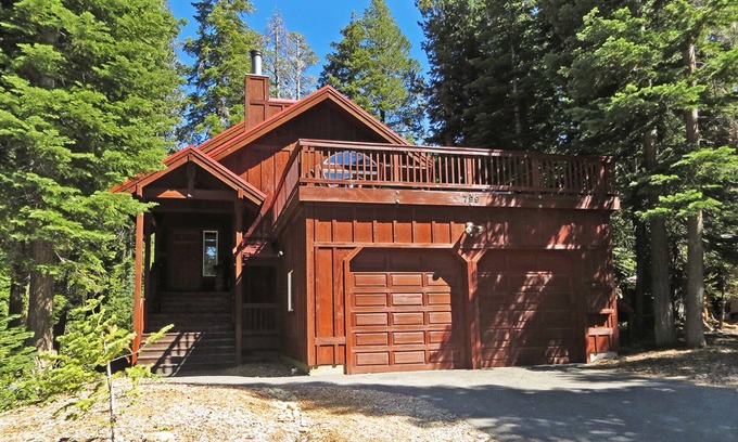 McKinney Estates House | Chalet Lani - HOT TUB - 3 bedroom, 2 bath - Quiet Location!